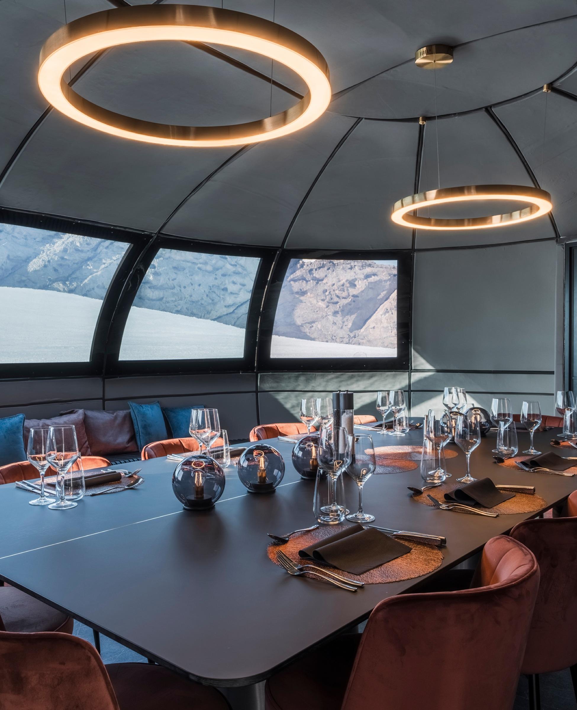 Dining on Ice